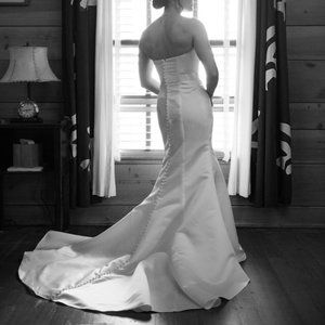 David's Bridal Classic Trumpet Wedding Gown